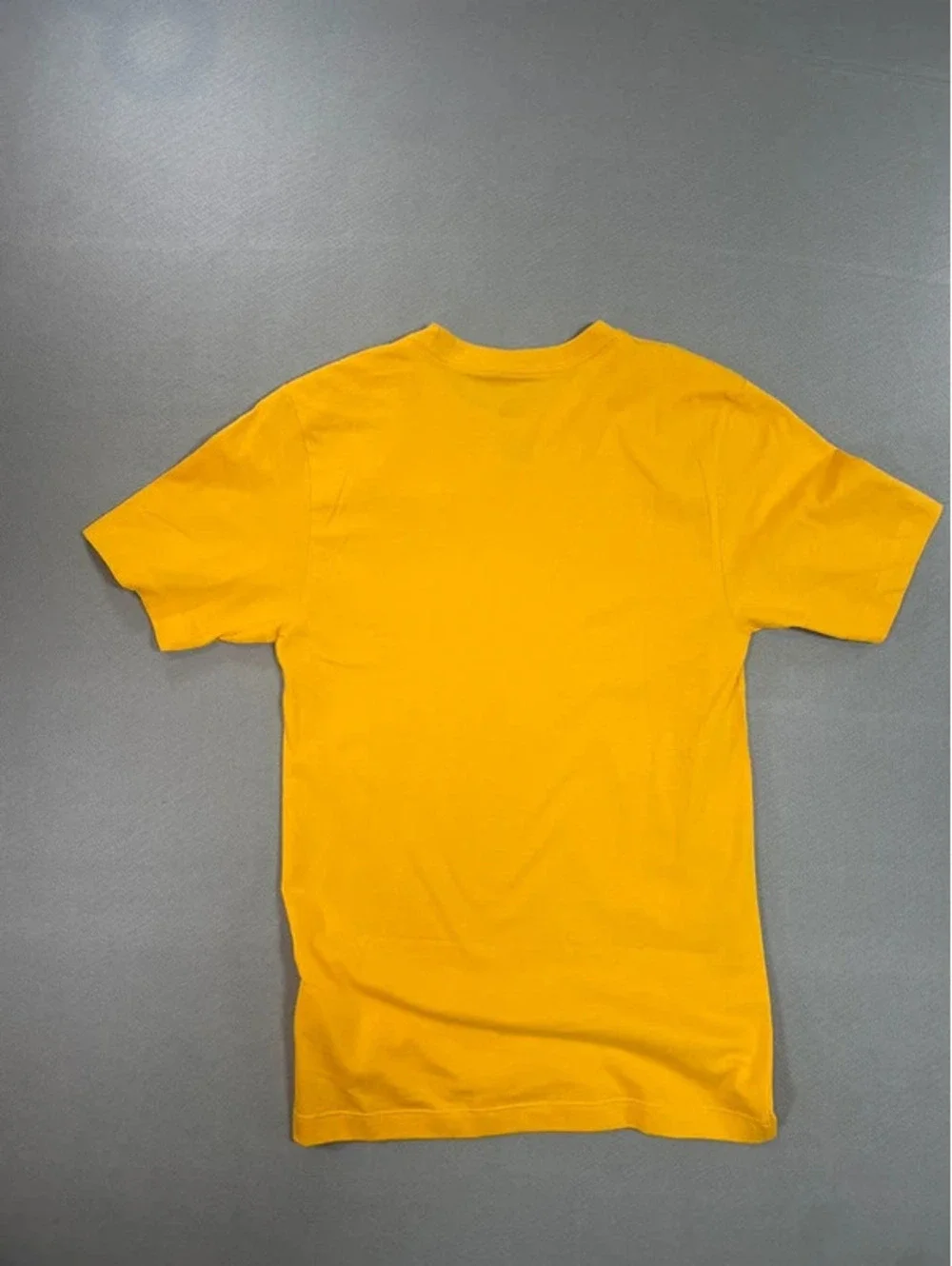 The Northface yellow “Never stop exploring” T-shirt Size XS - Picture 2 of 7